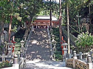 拝殿への階段