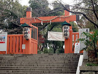 神社の北側の門